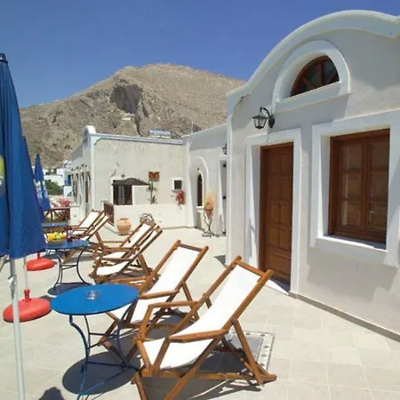 Philoxenia & Perissa (Santorini)