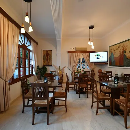Hotell Philoxenia &